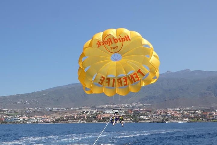 Vuelos de Parasailing en la Costa de Adeje en Tenerife - 1
