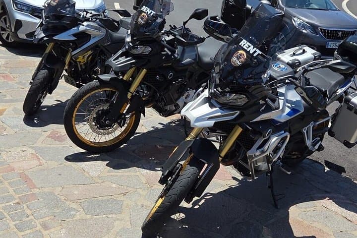 Visita guiada en moto por montañas y bosques - 1