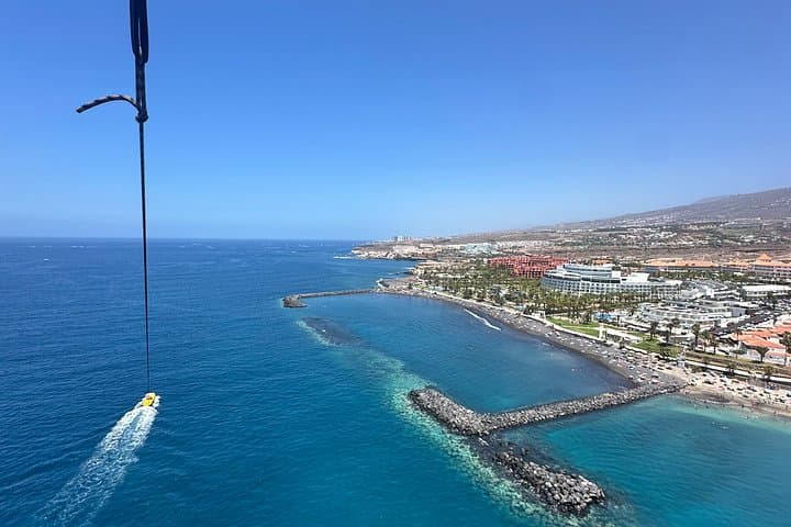 Aventura en Parasailing de Alto Vuelo en Tenerife - 1