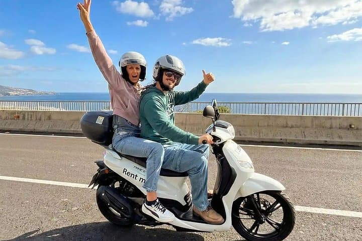 Puerto de la Cruz: Alquila una Scooter 125cc 2 Plazas en Tenerife - 1