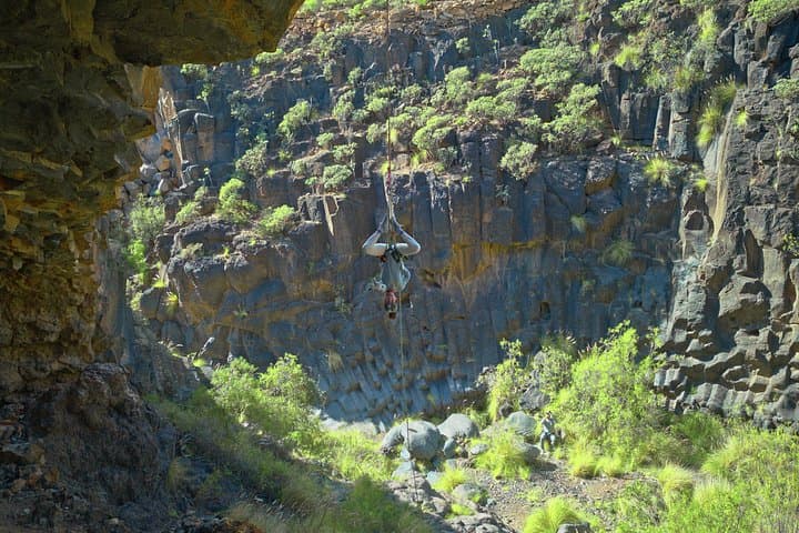 Aventura de rappel en barranco volcánico en Tenerife para principiantes - 1