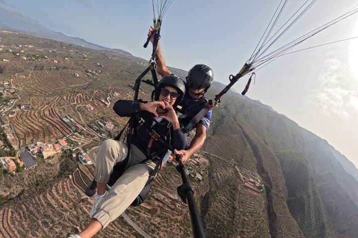 Vuelo parapente tamden vuelo libre en sur de Tenerife Adeje