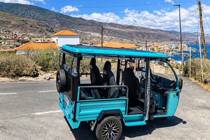 Candelaria en Tuk Tuk Eléctrico Historia Mar y Cultura 50 min - 1